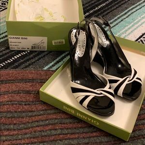 Gianni Bini Brandy Wedges